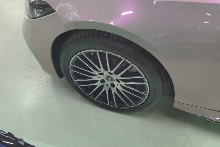 Used Mercedes-Benz C-Class 2022 Restyled C 260 L Sport Edition Left Front Wheel Hub