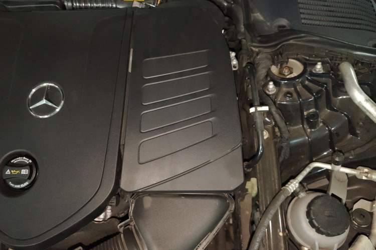 Used Mercedes-Benz C-Class 2022 C 260 L Sport Edition Engine Bay Left