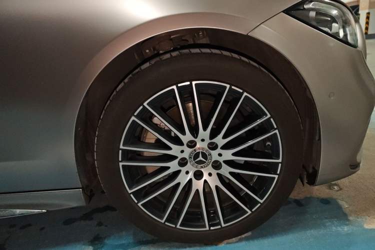Used Mercedes-Benz C-Class 2022 C 260 L Sport Edition Right Front Wheel Hub