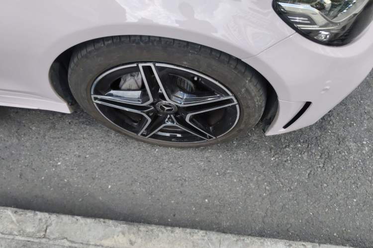 Used Mercedes-Benz C-Class 2022 Refreshed C 260 Coupe Right Front Wheel Hub