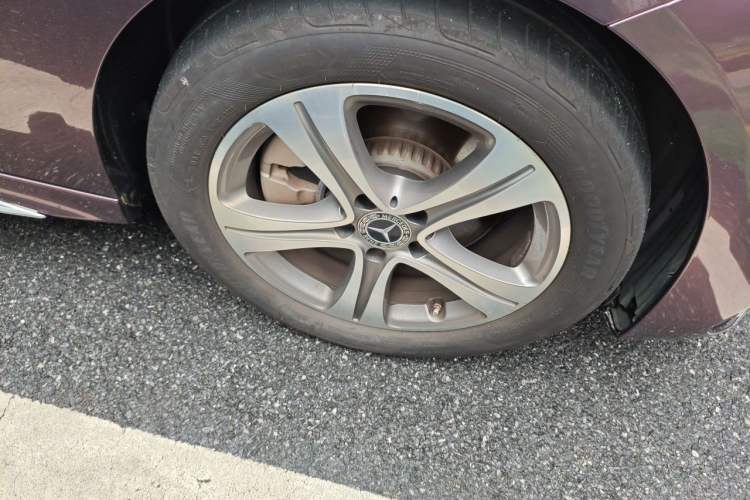 Used Mercedes-Benz C-Class 2022 Restyled C 200 L Sport Edition Right Front Wheel Hub