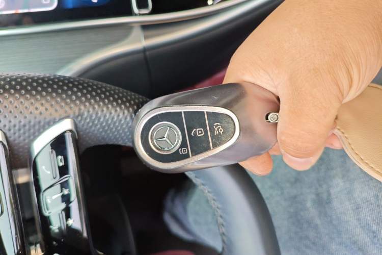 Used Mercedes-Benz C-Class 2022 Restyled C 200 L Sport Edition Vehicle Key
