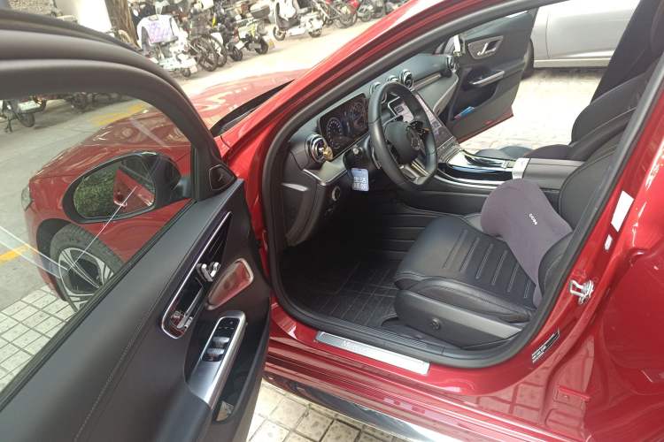 Used Mercedes-Benz C-Class 2022 Restyled C 260 L Sport Edition Driver Seat