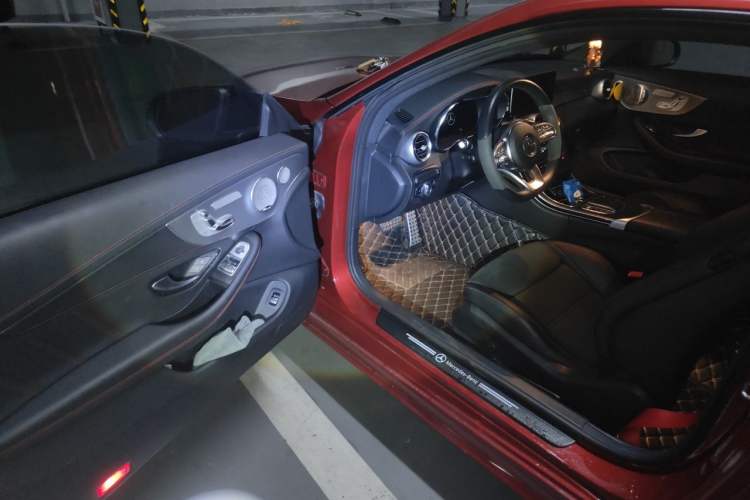 Used Mercedes-Benz C-Class 2022 Refreshed C 260 Coupe Driver Seat