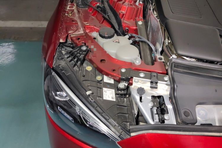 Used Mercedes-Benz C-Class 2022 C 200 L Sport Edition Engine Bay Right