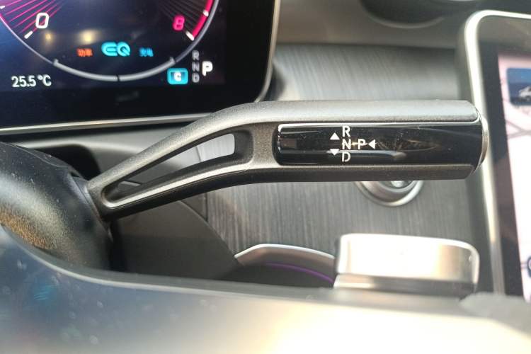 Used Mercedes-Benz C-Class 2022 Restyled C 260 L Sport Edition Gear Lever