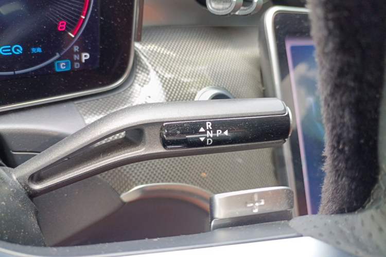 Used Mercedes-Benz C-Class 2022 Restyled C 260 L Sport Edition Gear Lever
