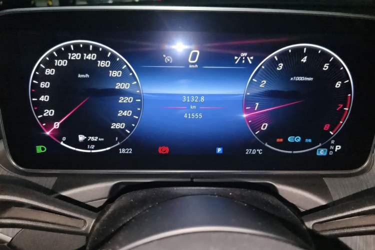Used Mercedes-Benz C-Class 2022 Restyled C 200 L Sport Edition Odometer Close Up