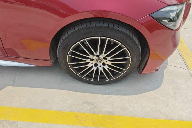 Used Mercedes-Benz C-Class 2022 Restyled C 260 L Sport Edition Right Front Wheel Hub
