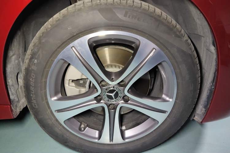 Used Mercedes-Benz C-Class 2022 C 200 L Sport Edition Right Front Wheel Hub