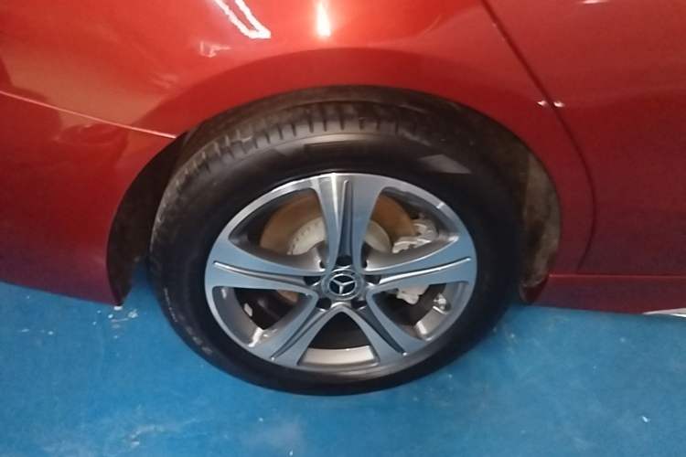 Used Mercedes-Benz C-Class 2022 C 200 L Sport Edition Right Rear Wheel Hub
