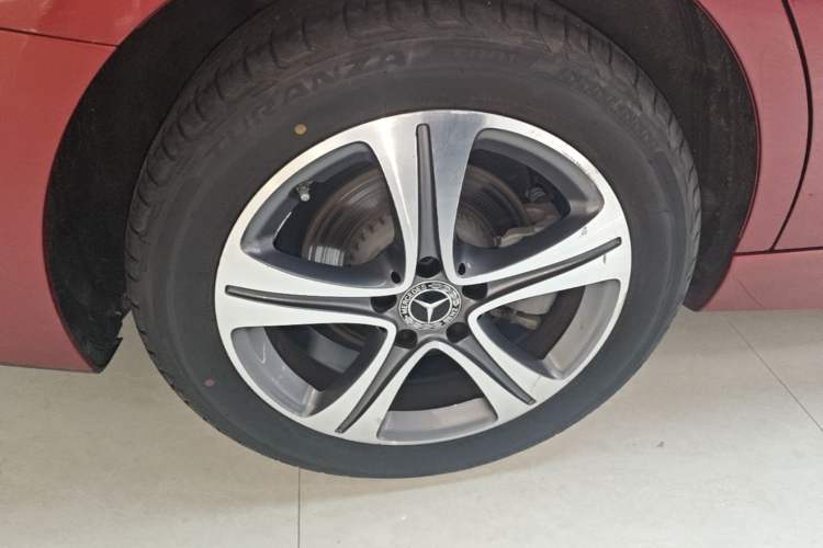 Used Mercedes-Benz C-Class 2022 C 200 L Sport Edition Right Rear Wheel Hub