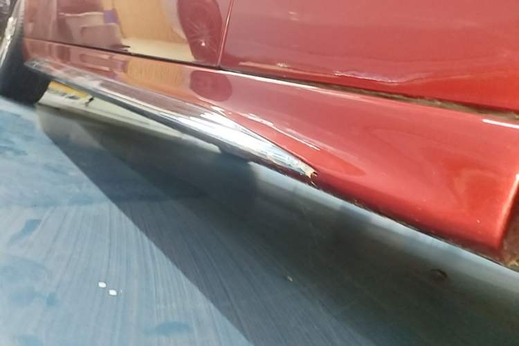 Used Mercedes-Benz C-Class 2022 C 200 L Sport Edition Right Side Sill