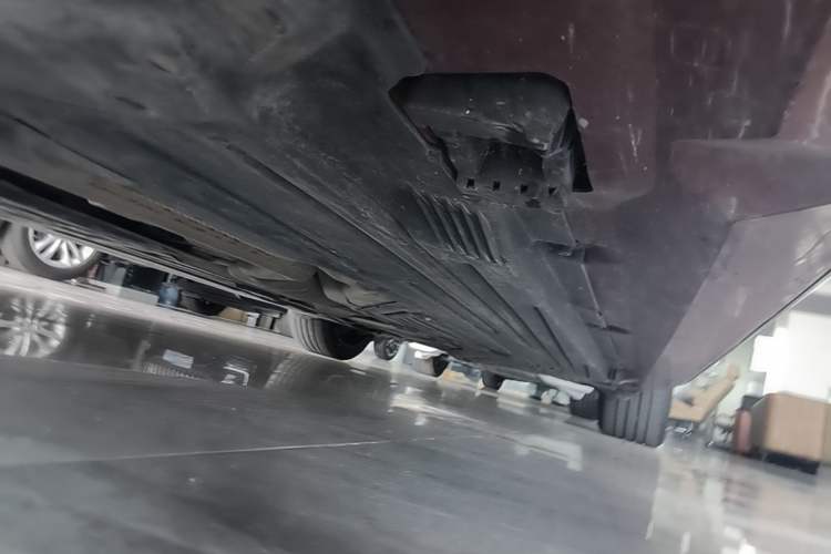 Used Mercedes-Benz C-Class 2022 Restyled C 260 L Sport Edition Right Side Sill