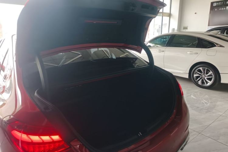 Used Mercedes-Benz C-Class 2022 Restyled C 260 L Sport Edition Trunk