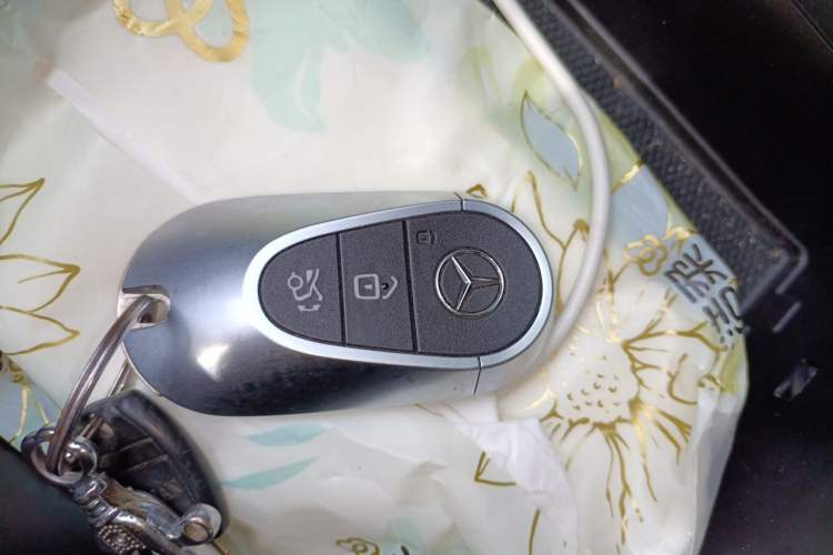 Used Mercedes-Benz C-Class 2022 Restyled C 260 L Sport Edition Vehicle Key
