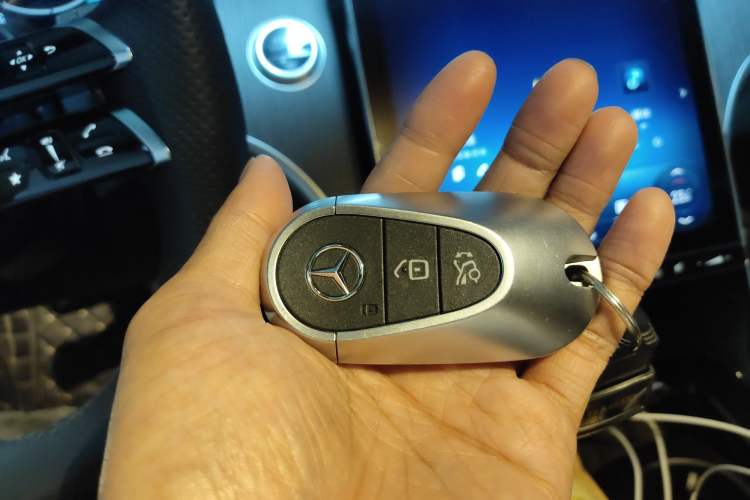 Used Mercedes-Benz C-Class 2022 C 200 L Sport Edition Vehicle Key