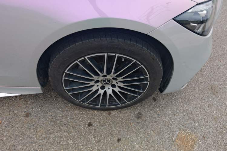 Used Mercedes-Benz C-Class 2022 Restyled C 260 L Sport Edition Right Front Wheel Hub