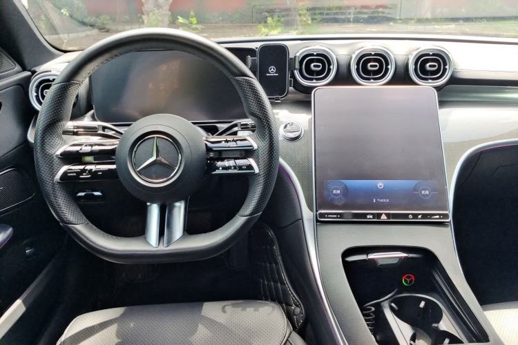 Used Mercedes-Benz C-Class 2022 C 260 L Sport Edition Center Console