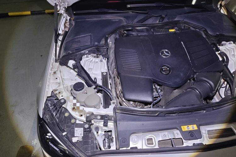 Used Mercedes-Benz C-Class 2022 C 260 L Sport Edition Engine Bay Right