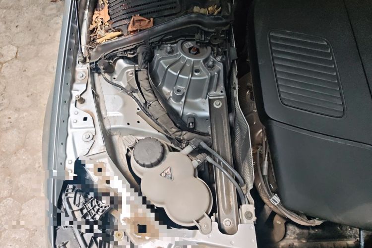 Used Mercedes-Benz C-Class 2022 C 260 L Sport Edition Engine Bay Right