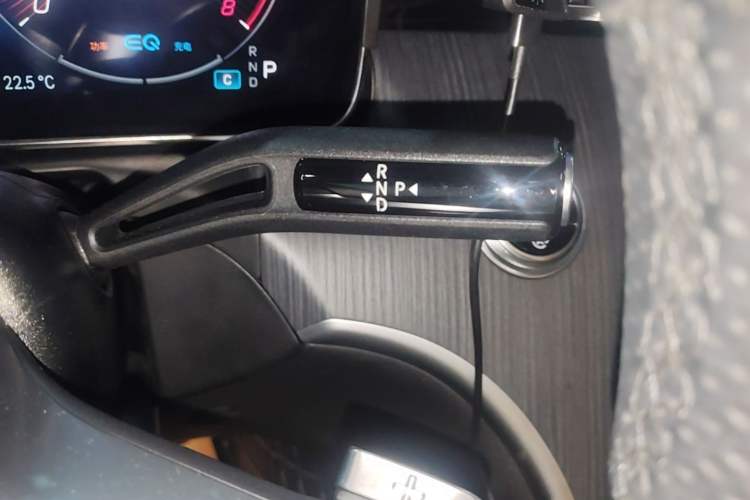 Used Mercedes-Benz C-Class 2022 C 200 L Sport Edition Gear Lever