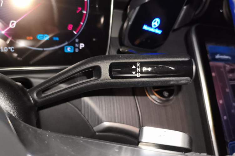 Used Mercedes-Benz C-Class 2022 C 260 L Obsidian Night Sport Edition Gear Lever