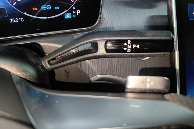 Used Mercedes-Benz C-Class 2022 Restyled C 200 L Sport Edition Gear Lever