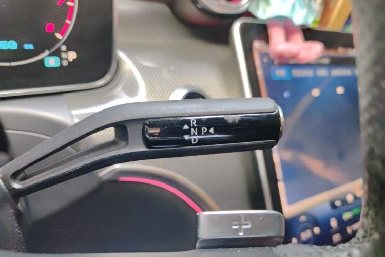 Used Mercedes-Benz C-Class 2022 Restyled C 260 L Sport Edition Gear Lever