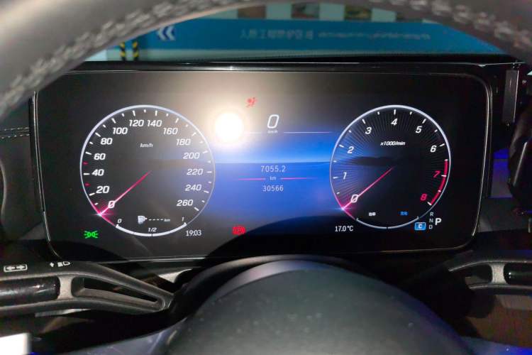 Used Mercedes-Benz C-Class 2022 Restyled C 260 L Sport Edition Instrument Cluster