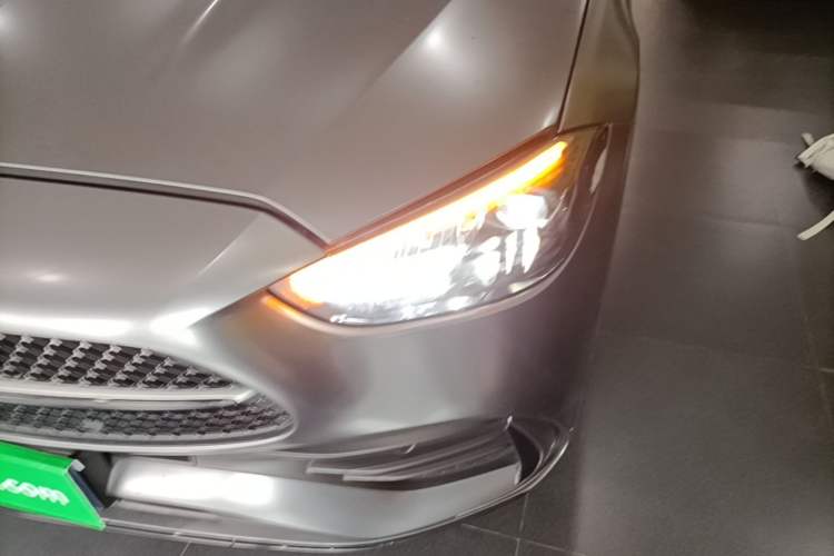 Used Mercedes-Benz C-Class 2022 C 200 L Sport Edition Left Front Headlight