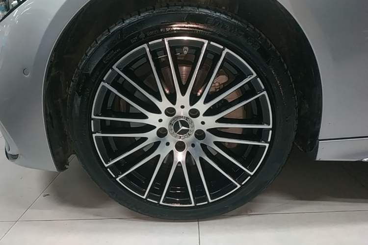 Used Mercedes-Benz C-Class 2022 Restyled C 260 L Sport Edition Left Front Wheel Hub