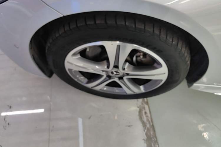 Used Mercedes-Benz C-Class 2022 Restyled C 200 L Sport Edition Left Front Wheel Hub