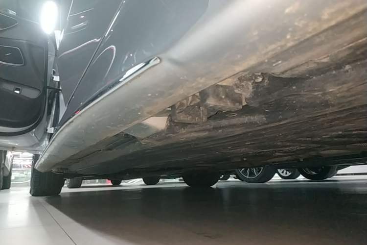 Used Mercedes-Benz C-Class 2022 Restyled C 260 L Sport Edition Left Side Sill