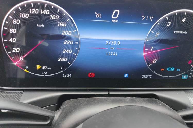 Used Mercedes-Benz C-Class 2022 Restyled C 260 L Sport Edition Odometer Close Up