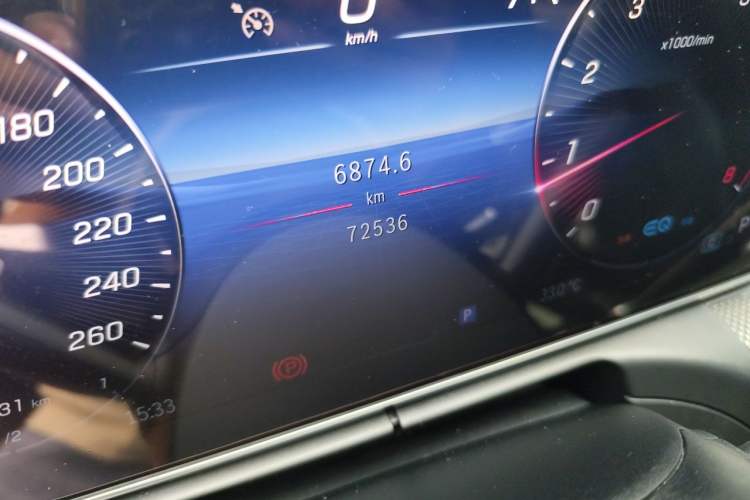 Used Mercedes-Benz C-Class 2022 Restyled C 260 L Sport Edition Odometer Close Up