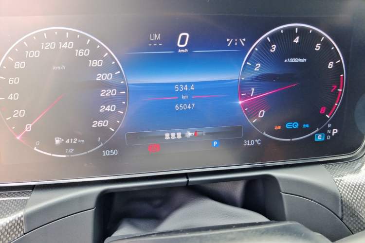 Used Mercedes-Benz C-Class 2022 C 260 L Sport Edition Odometer Close Up