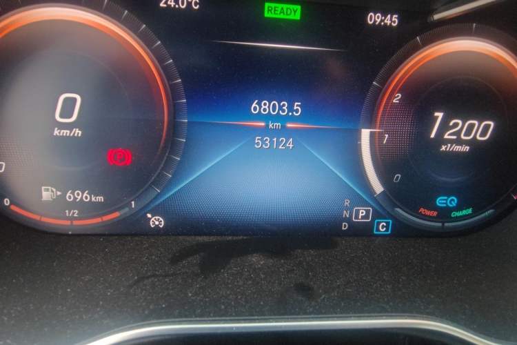 Used Mercedes-Benz C-Class 2022 Refreshed C 260 Coupe Odometer Close Up