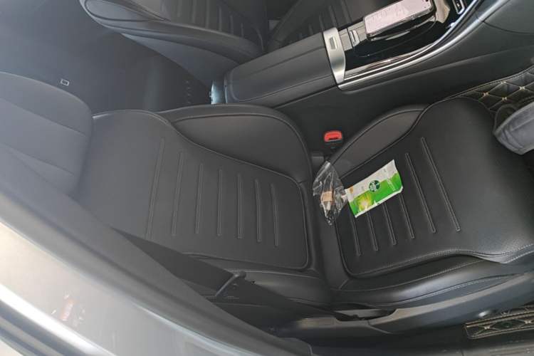 Used Mercedes-Benz C-Class 2022 Restyled C 260 L Sport Edition Right Front Seat