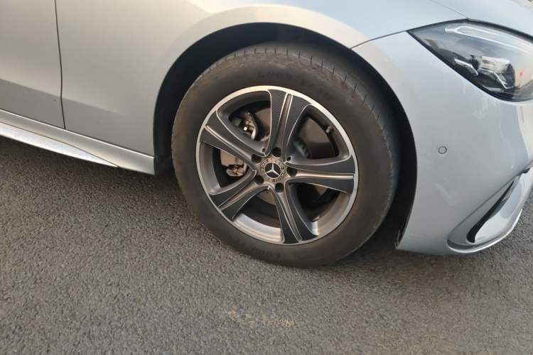 Used Mercedes-Benz C-Class 2022 C 200 L Sport Edition Right Front Wheel Hub
