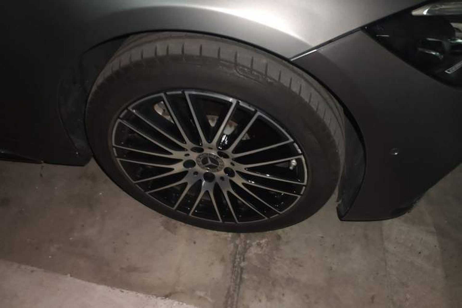 Used Mercedes-Benz C-Class 2022 C 260 L Sport Edition Right Front Wheel Hub