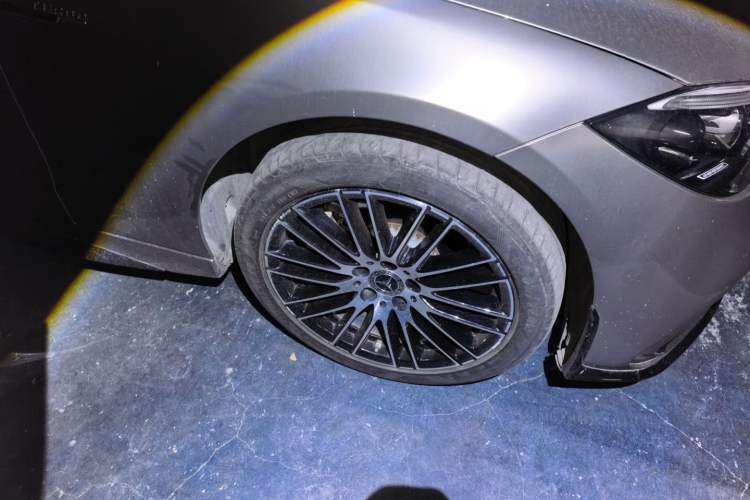 Used Mercedes-Benz C-Class 2022 Restyled C 260 L Sport Edition Right Front Wheel Hub