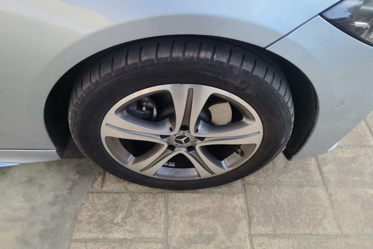 Used Mercedes-Benz C-Class 2022 C 200 L Sport Edition Right Front Wheel Hub