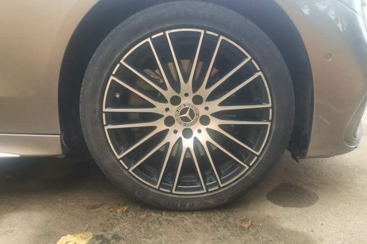 Used Mercedes-Benz C-Class 2022 C 260 L Sport Edition Right Front Wheel Hub