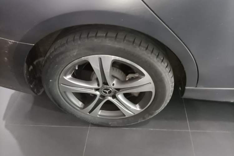 Used Mercedes-Benz C-Class 2022 C 200 L Sport Edition Right Rear Wheel Hub
