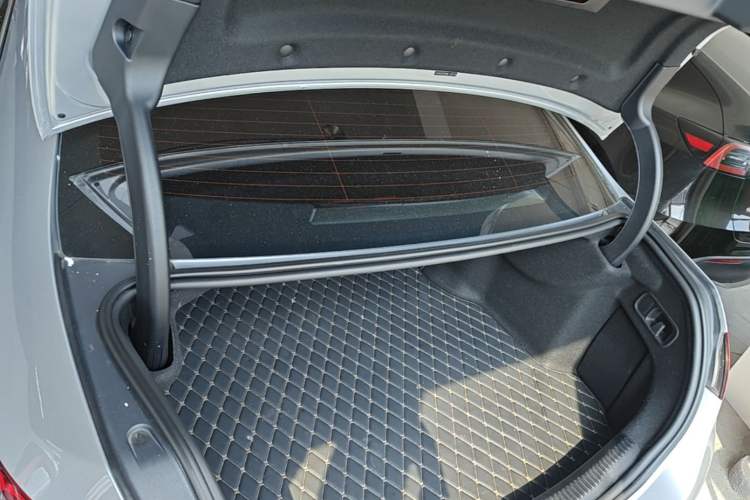 Used Mercedes-Benz C-Class 2022 Restyled C 260 L Sport Edition Trunk