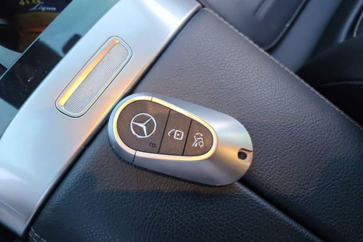 Used Mercedes-Benz C-Class 2022 C 200 L Sport Edition Vehicle Key