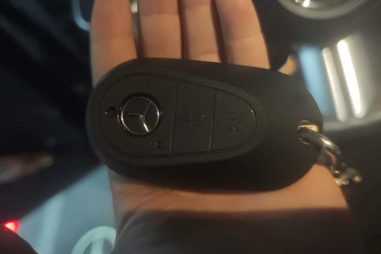 Used Mercedes-Benz C-Class 2022 Restyled C 260 L Sport Edition Vehicle Key