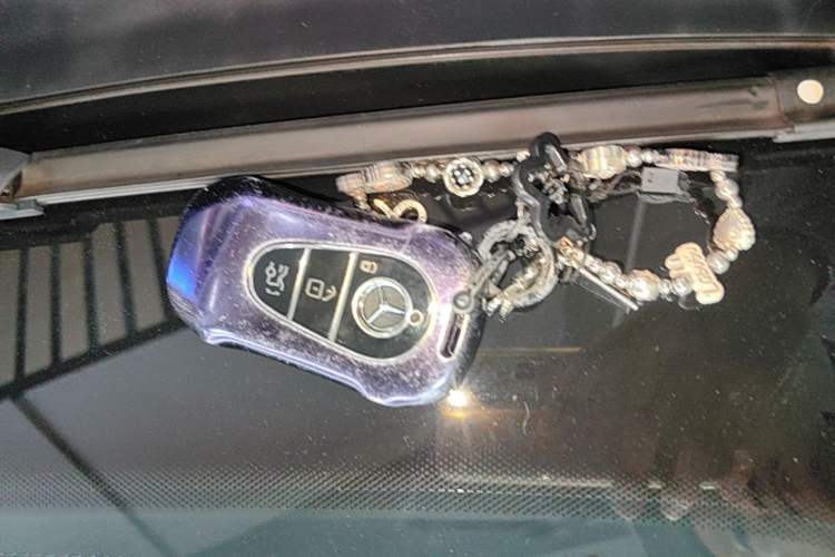 Used Mercedes-Benz C-Class 2022 Restyled C 200 L Sport Edition Vehicle Key