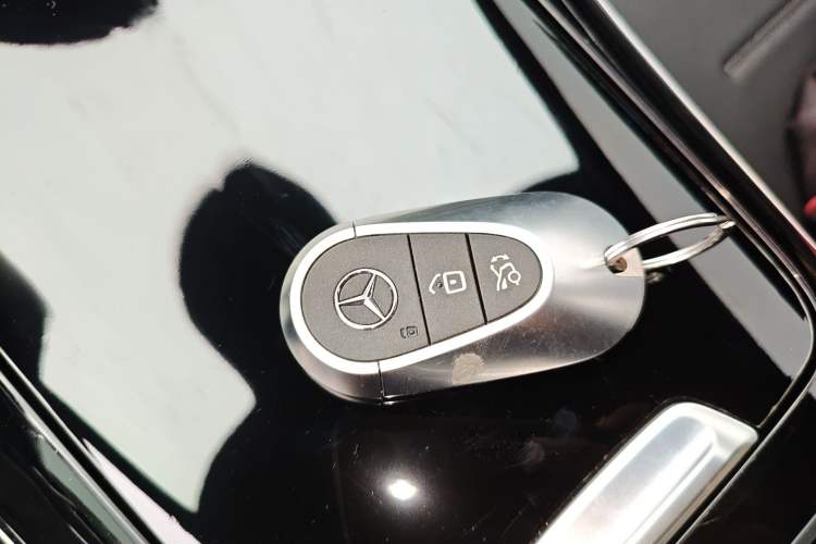 Used Mercedes-Benz C-Class 2022 Restyled C 260 L Sport Edition Vehicle Key